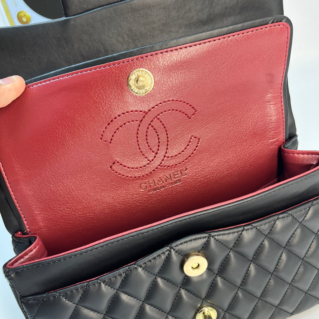 Chanel classic  flap black (size 30x18)