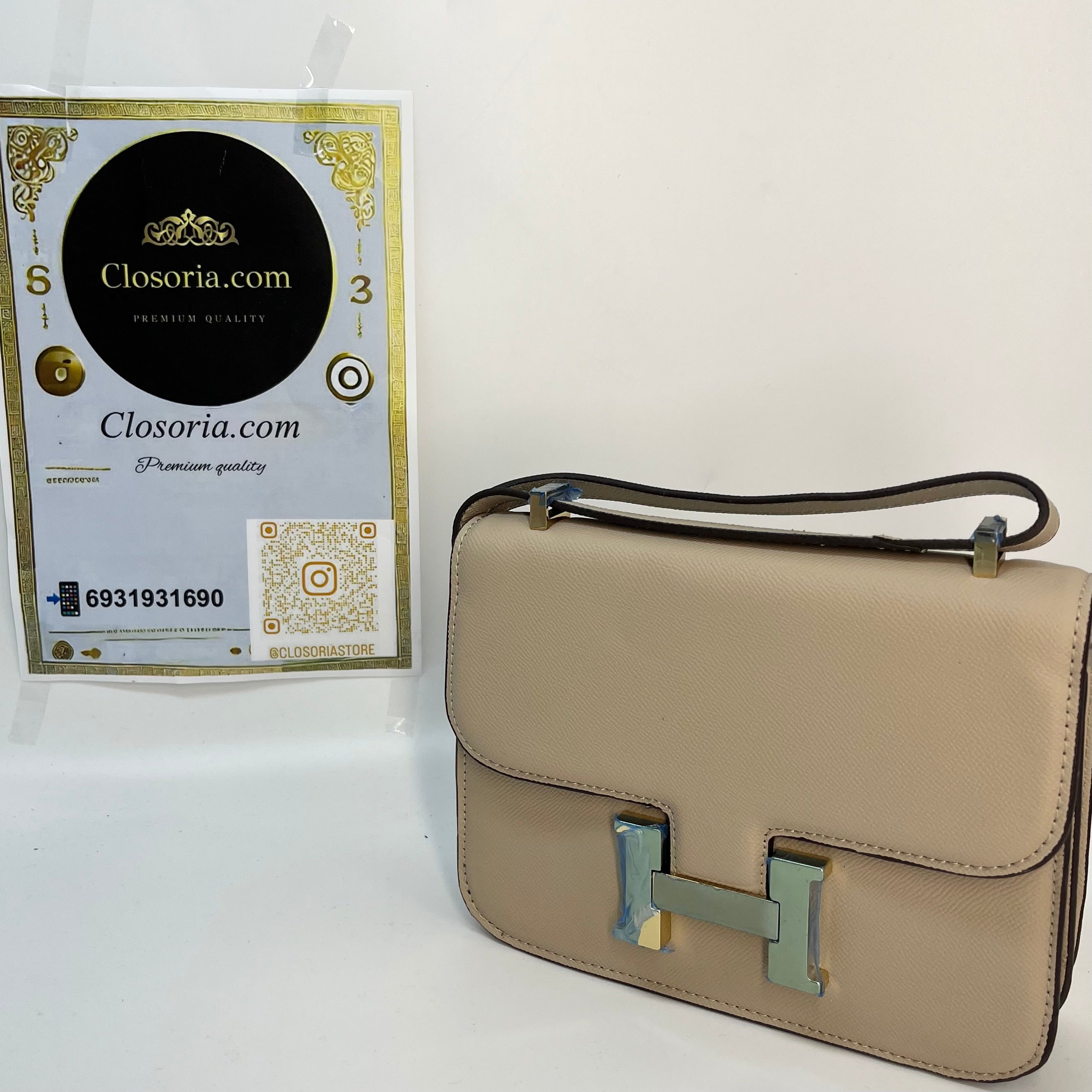 HERMES CONSTANCE BEIGE(24cm x 17cm)