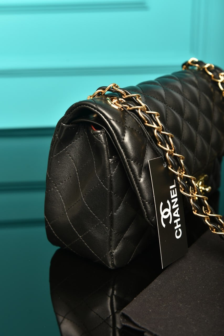 Chanel classic  flap black (size 30x18)