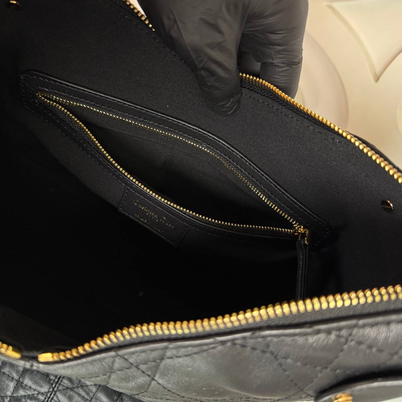 Dior voyage black (34cm x 22cm)