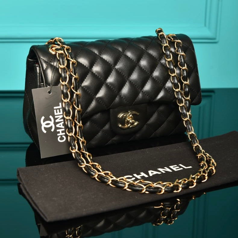 Chanel classic  flap black (size 30x18)