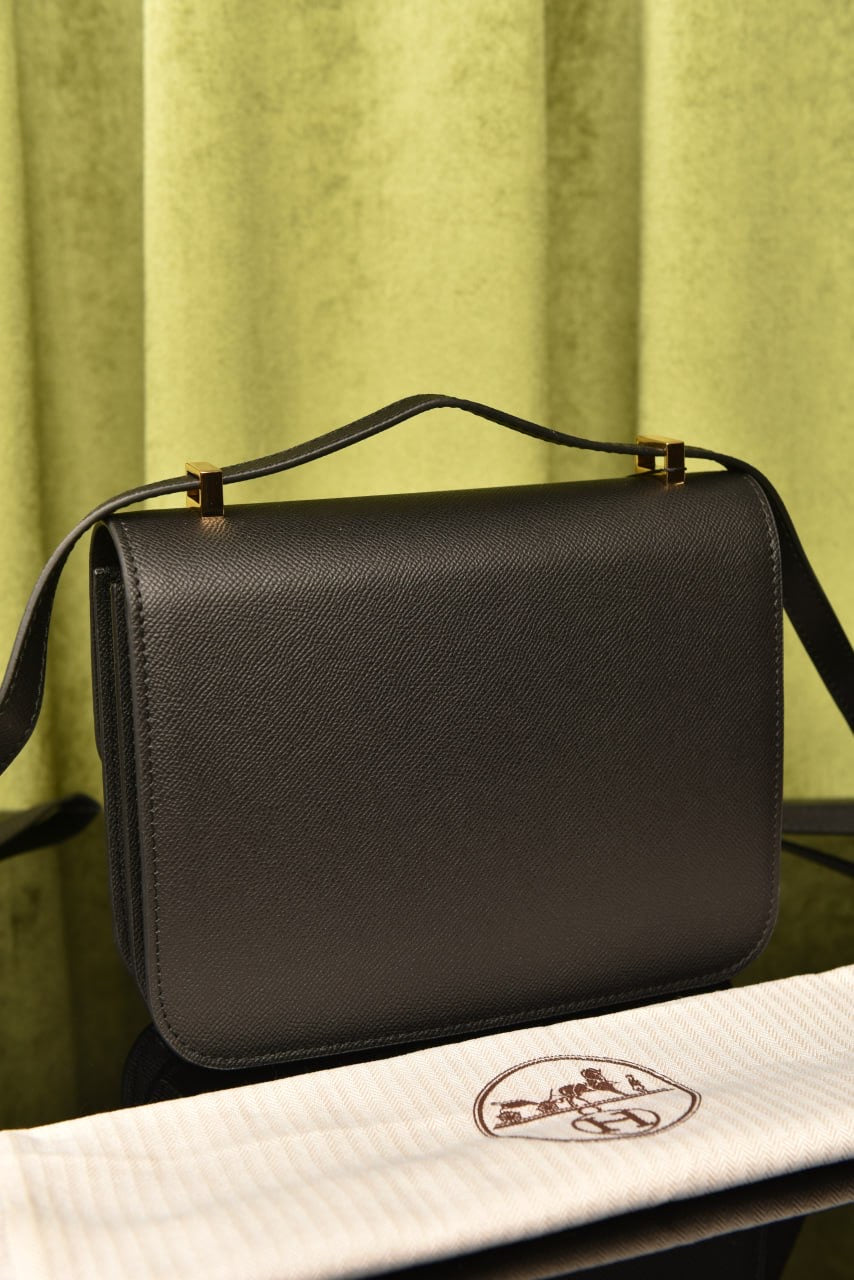 HERMES CONSTANCE BLACK(24cm x 17cm)