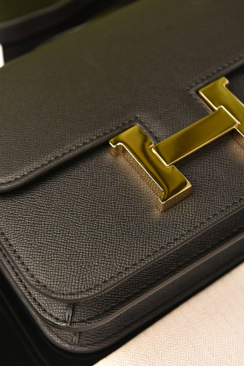 HERMES CONSTANCE BLACK(24cm x 17cm)
