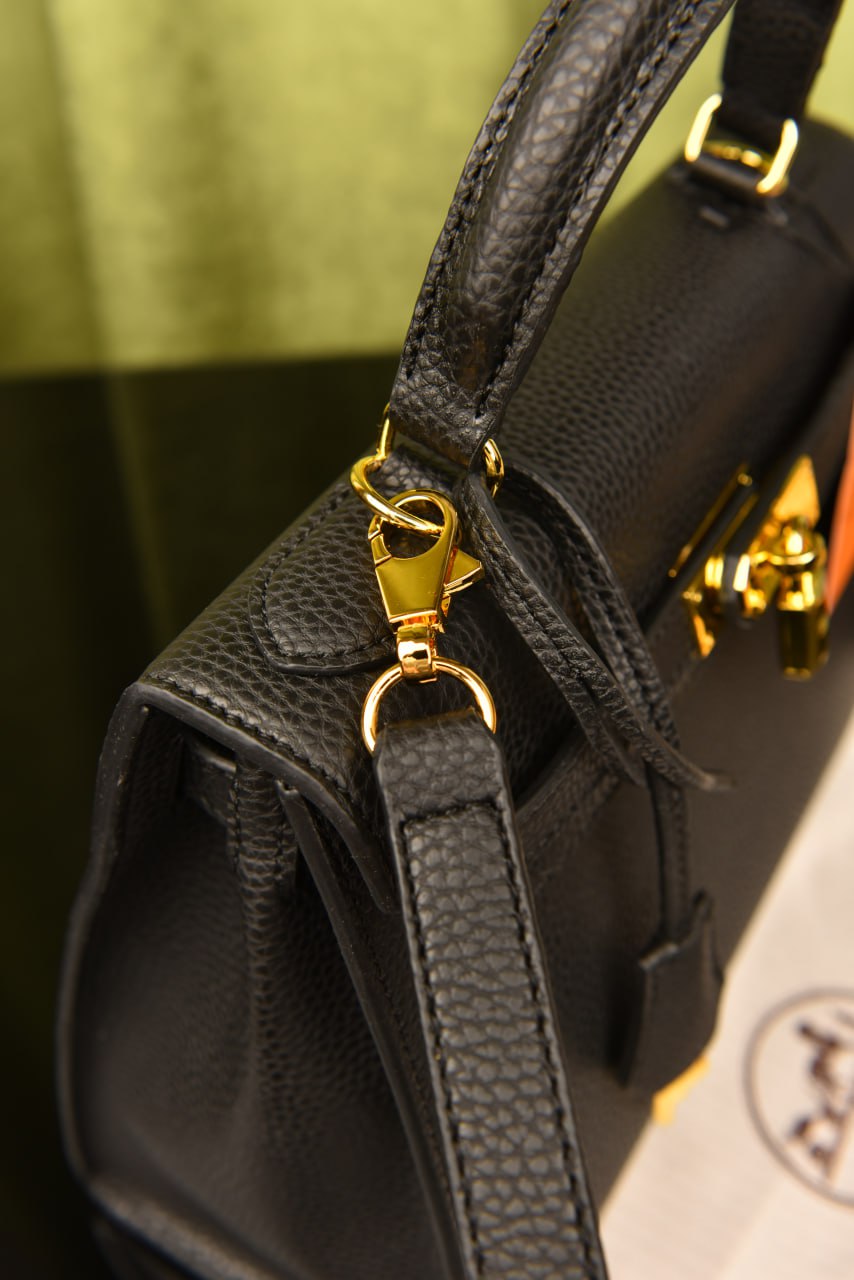 Hermes Kelly Black ( 30x24)