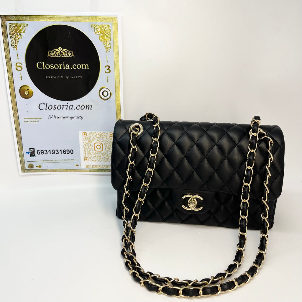 Chanel classic  flap black (size 30x18)