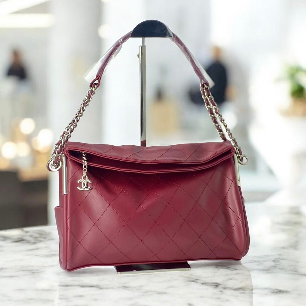 CHANEL HANDBAG BORDEAUX(Size 32x22)