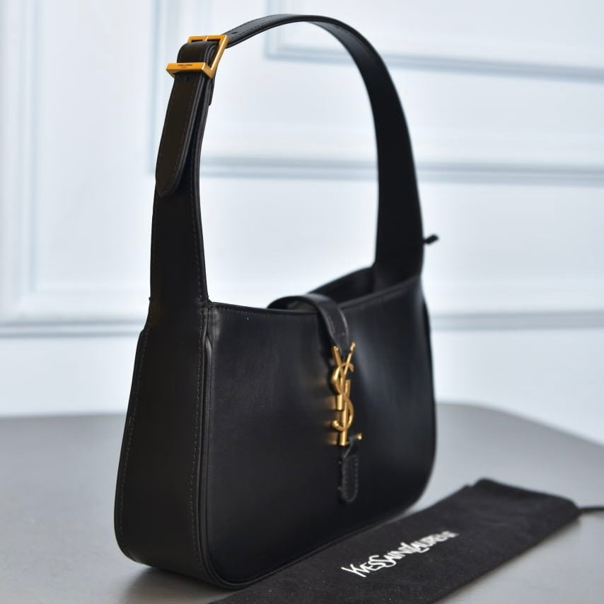 Ysl Le 5 a 7 hobo bag black(23cm x 16cm)