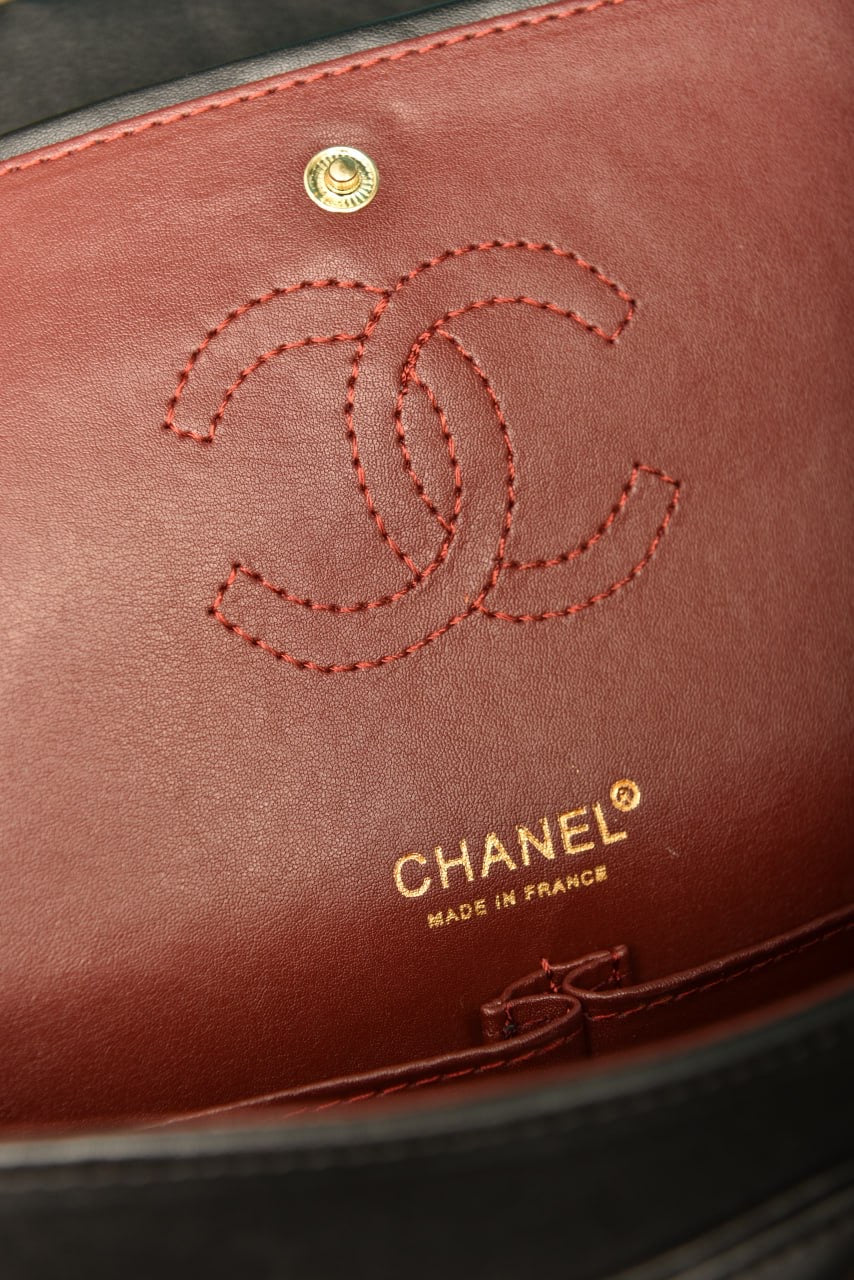 Chanel classic  flap black (size 30x18)