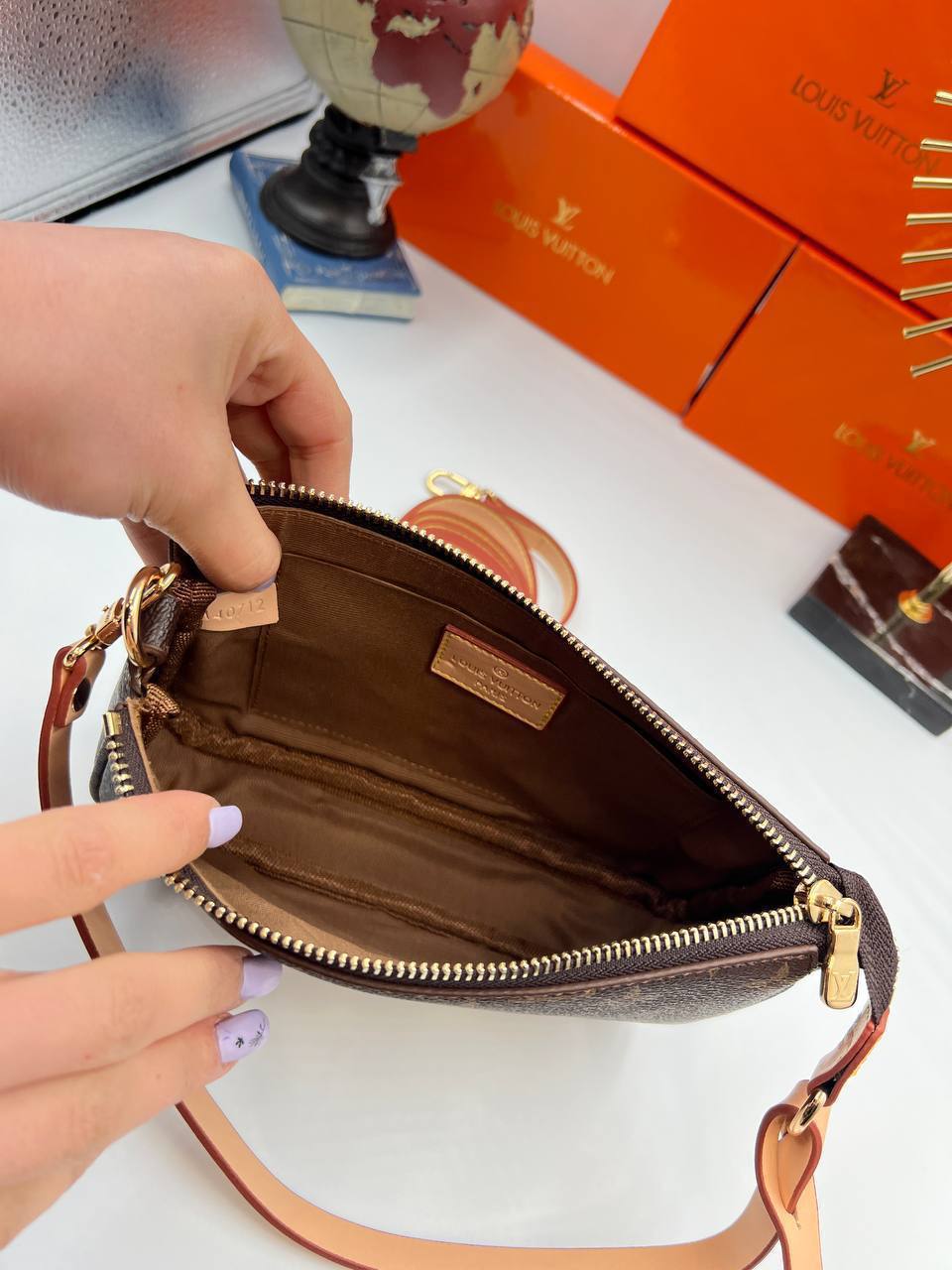 Louıs Vuıtton Pochette monogram brown