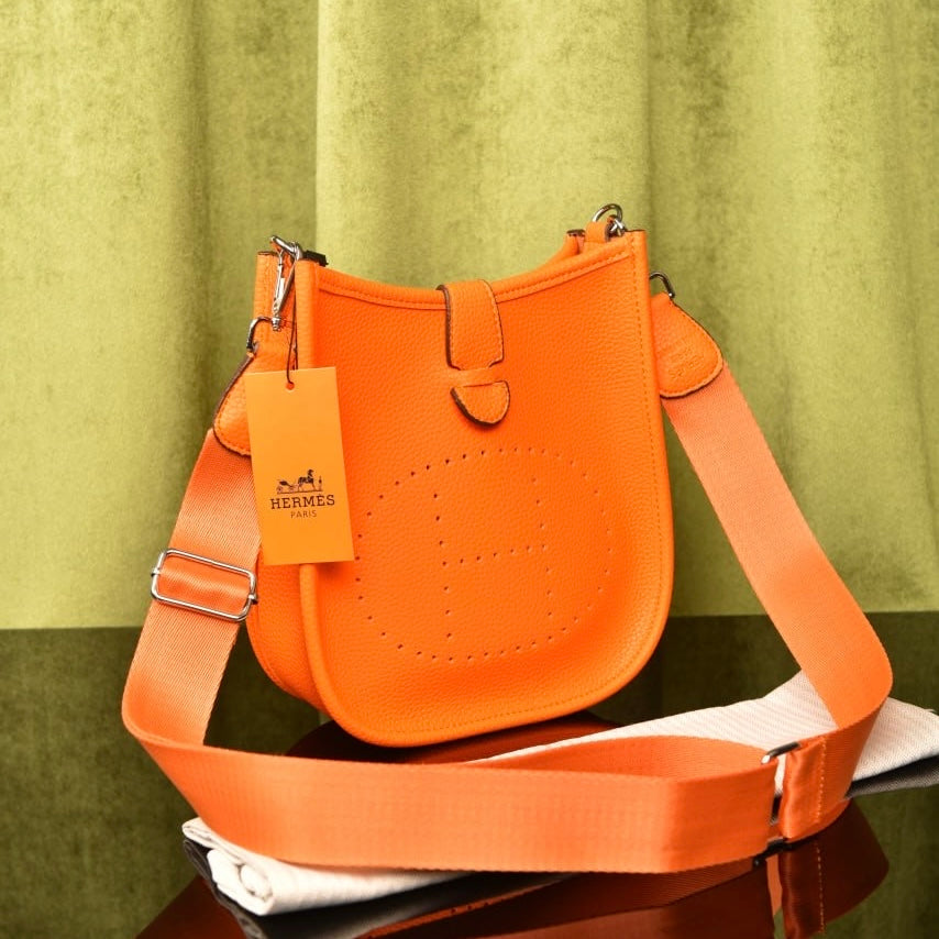 Hermes Evelyne(size 30cm x 29cm)