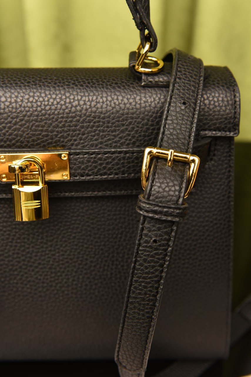 Hermes Kelly Black ( 30x24)