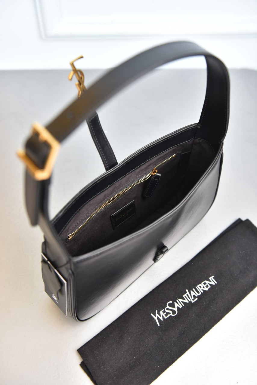 Ysl Le 5 a 7 hobo bag black(23cm x 16cm)