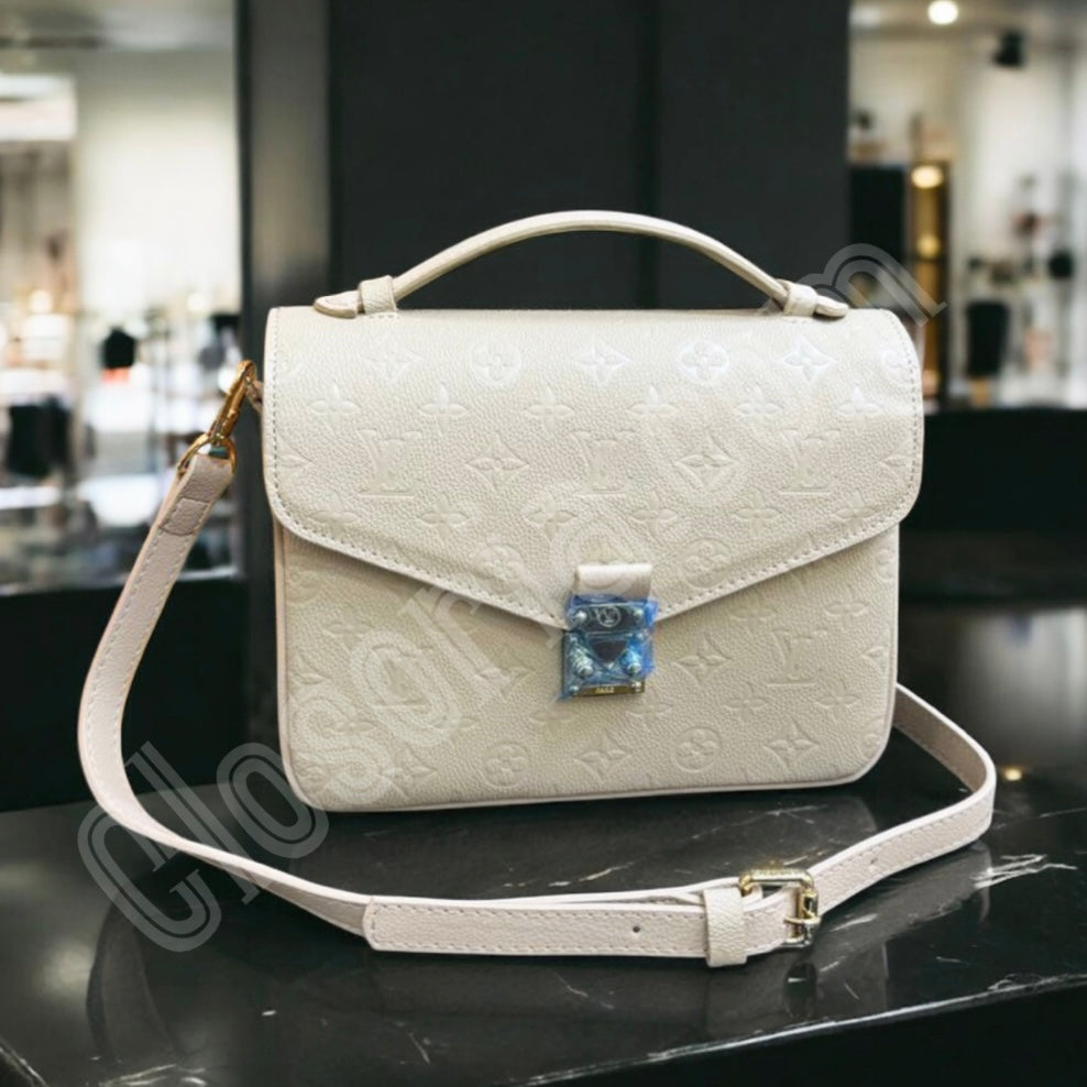 LOUIS VUITTON  Métis pochette MONOGRAM BEIGE(25x22)