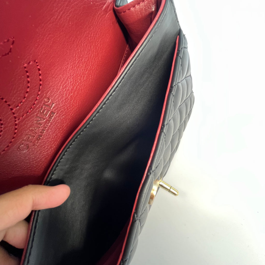 Chanel classic  flap black (size 30x18)