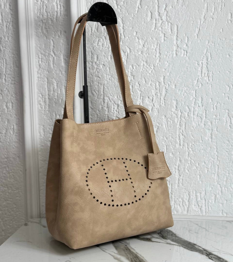 HERMES SHOULDER BAG (30cm x 27cm)