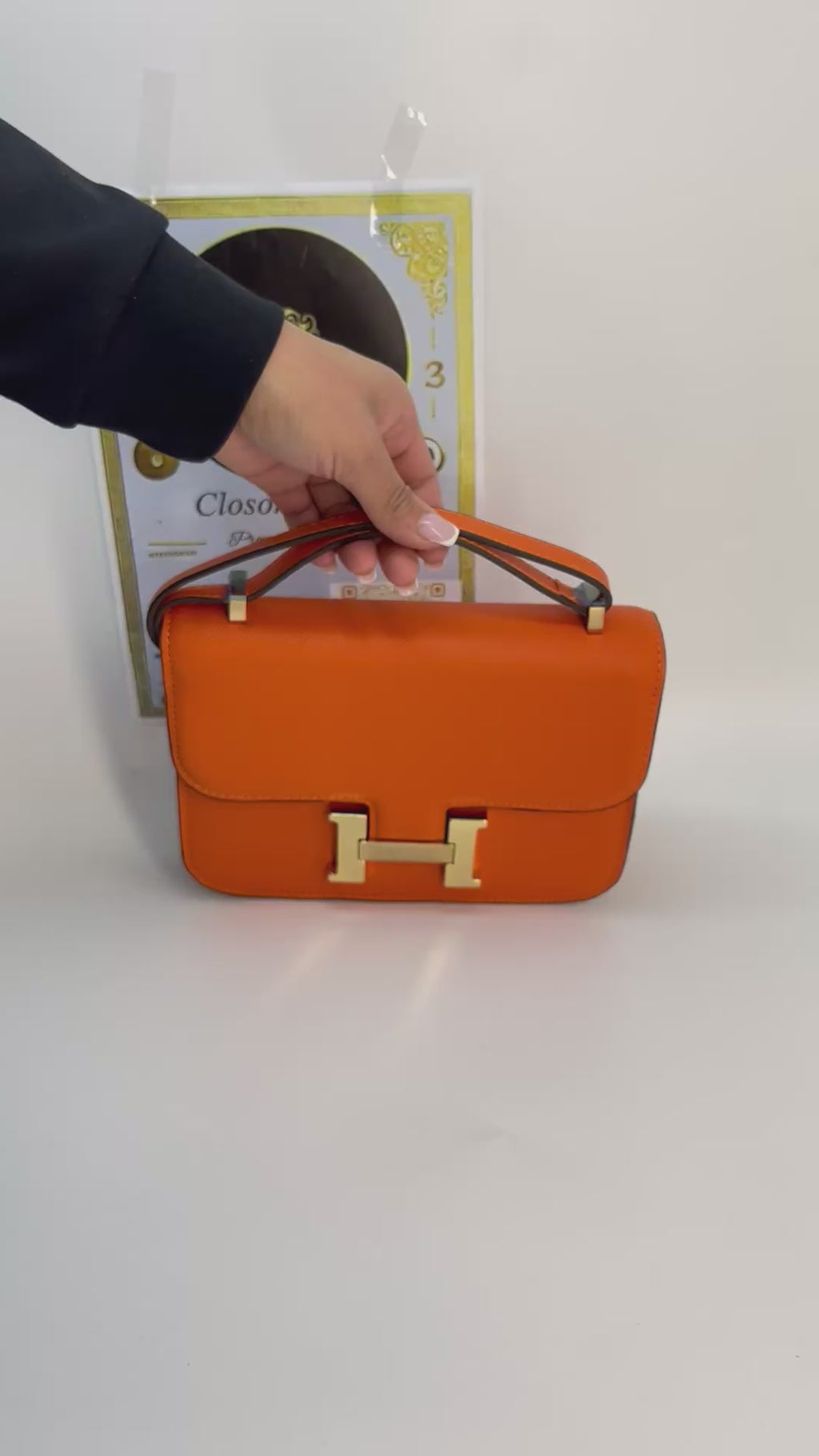 HERMES CONSTANCE ORANGE(24cm x 17cm)